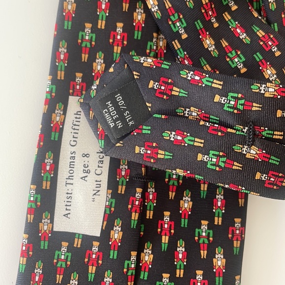 Nutcracker Men’s Jos. A. Bank 100% Silk Tie - Miracle Collection - Picture 6 of 7